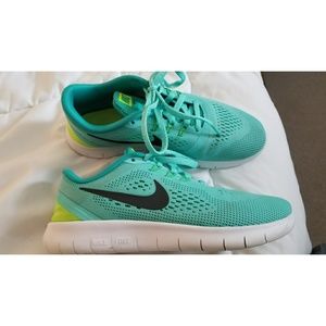 Nike Free Runs